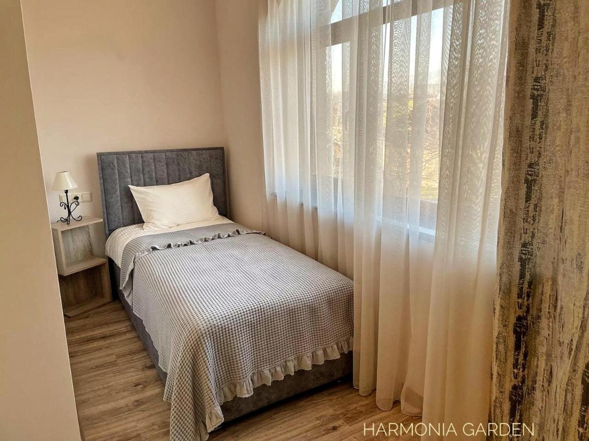 Harmonia Garden Gastroyard&Hotel Гарни Экстерьер фото
