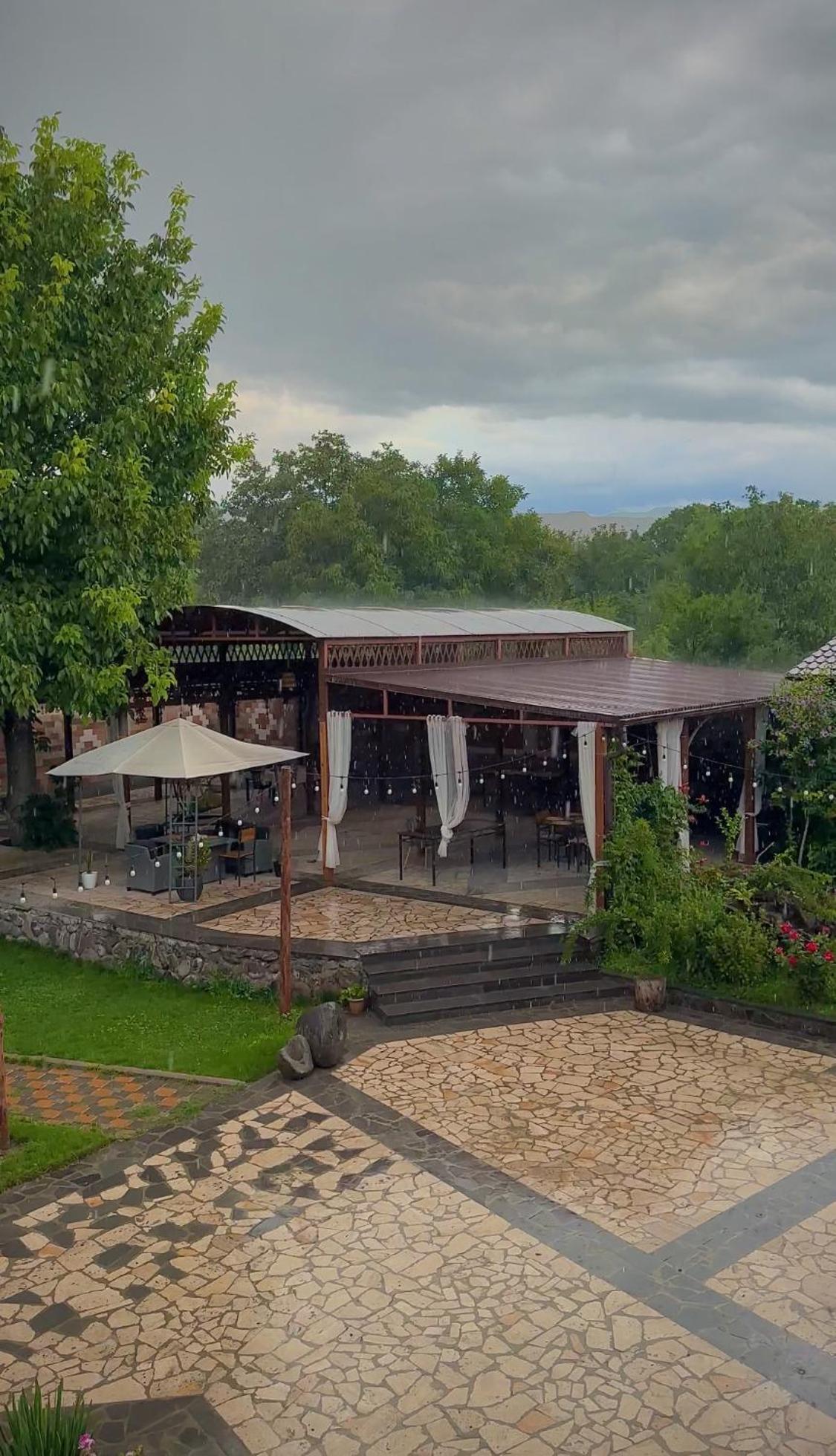 Harmonia Garden Gastroyard&Hotel Гарни Экстерьер фото